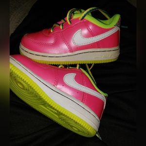 Childs/ girls Nike AF1- size 8c in excellent and clean condition.